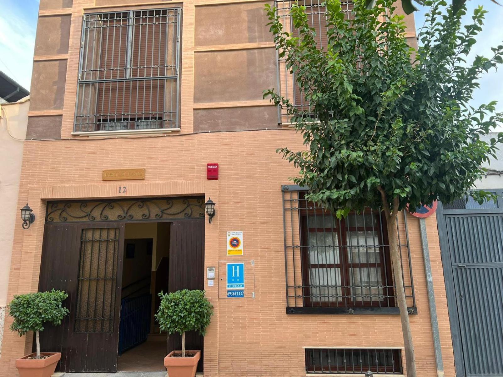 Hostal El Pasaje Puente Genil Exterior photo